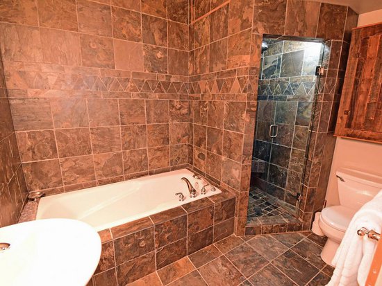 Big White 5 Bedroom Accommodation - Pinnacles - #865