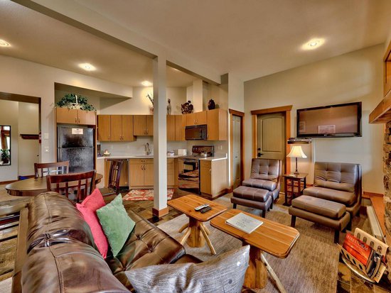 Sun Peaks 2 Bedroom Accommodation - Sundance Estates - #950 Sun Peaks 2 Bedroom Accommodation - Sundance Estates - #950