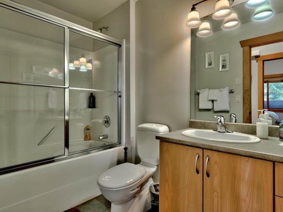 Sun Peaks 2 Bedroom Accommodation - Sundance Estates - #950 Sun Peaks 2 Bedroom Accommodation - Sundance Estates - #950