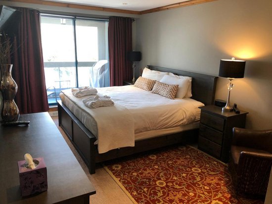 Whistler 3 Bedroom Accommodation - Greystone Lodge - #965 Whistler 3 Bedroom Accommodation - Greystone Lodge - #965